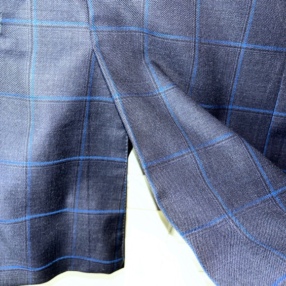 Michael Kors- size 16R navy plaid suit set. Like new - Picture 8 of 16